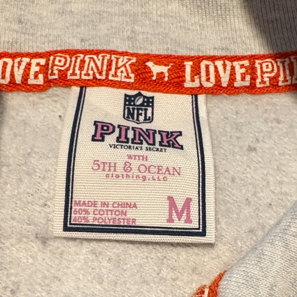 Cleveland Browns VS Sweatshirt - Picture 4 of 7